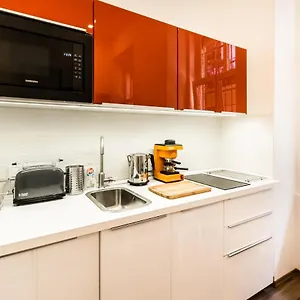  Апартаменты Cosy In The Heart Of The